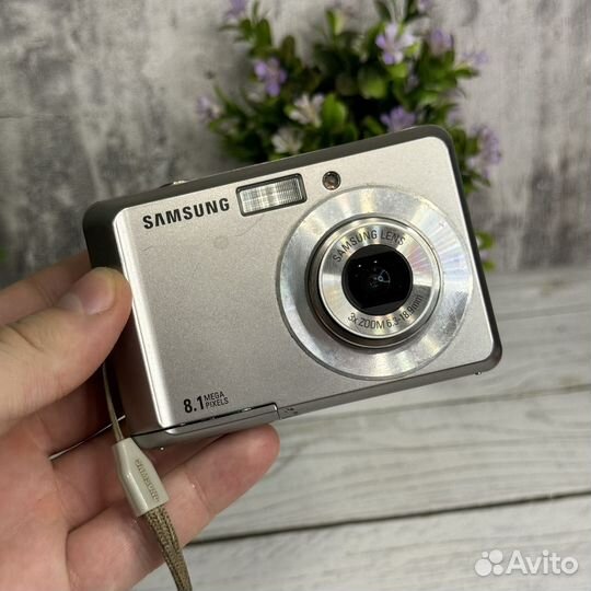 Компактный фотоаппарат Samsung ES10