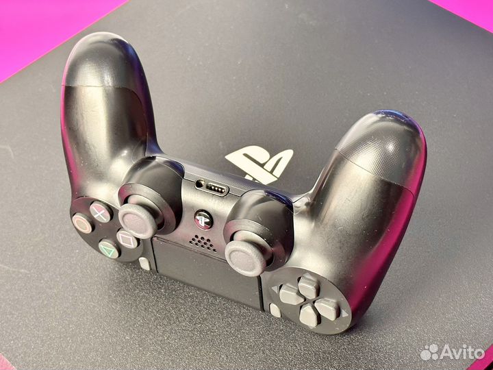 Sony PS4 Pro 1TB Jet Black с коробкой (Ростест)