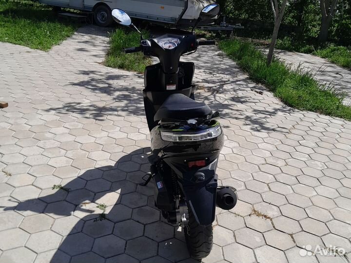 Скутер Regulmoto