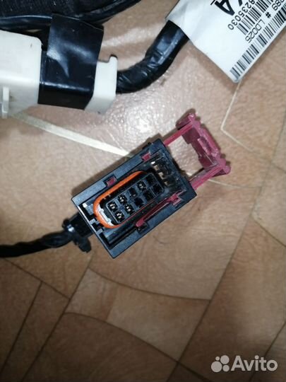 Проводка передней правой двери опель Астра аш