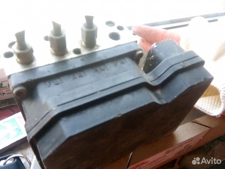 Блок abs Nissan Skyline 35