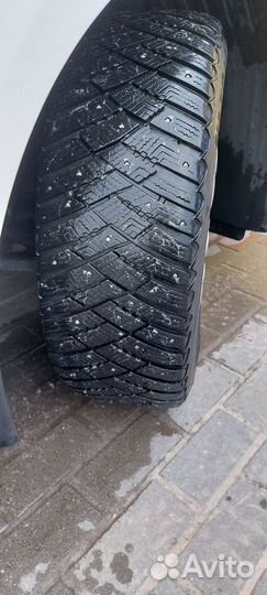 Goodyear Ultragrip Ice Arctic 215/55 R17 98T