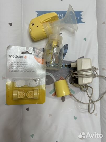 Молокоотсос электрический Medela и Philips Avent