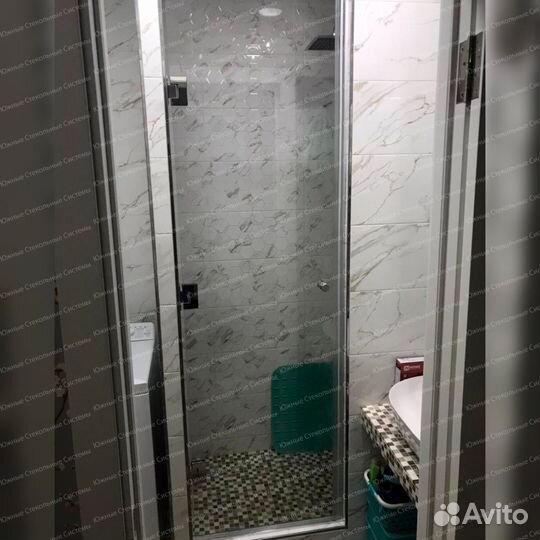 Душевая стеклянная дверь на заказ