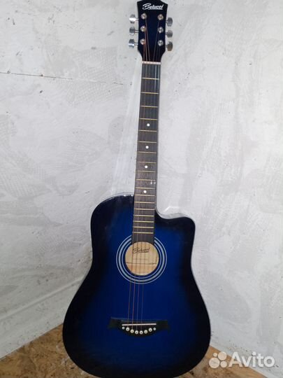 Акустическая гитара