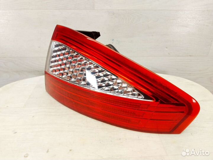 Фонарь задний правый Ford Mondeo 4. 2006-2010