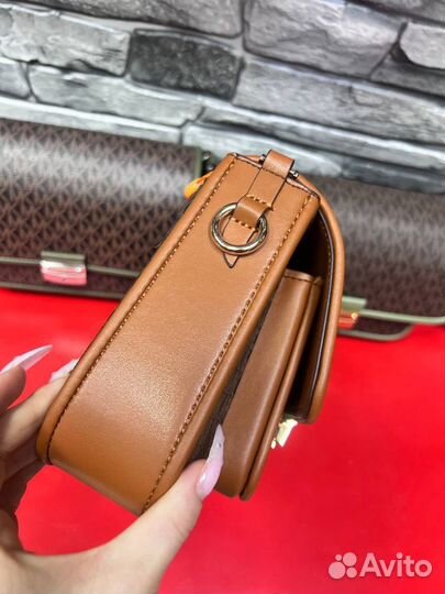 Сумка Michael Kors Bradshaw