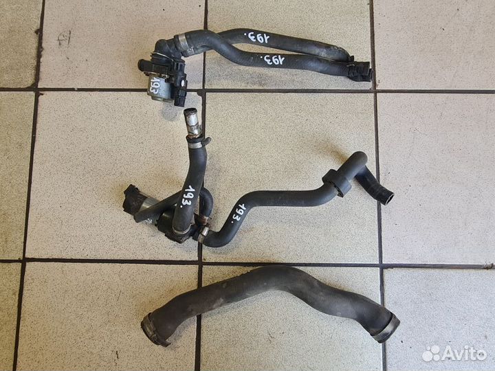 Патрубок охлаждения mercedes-benz W210