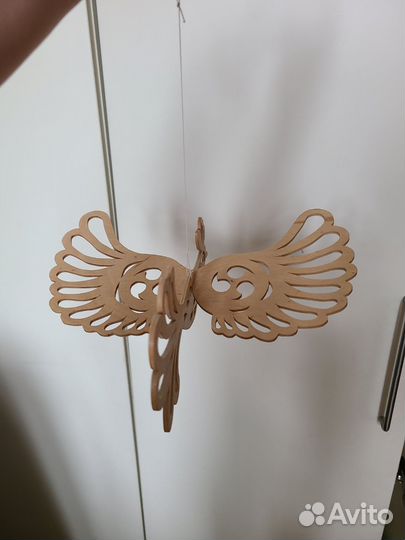 Птичка резная из дерева