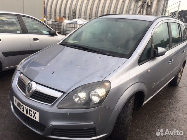 Разбор на запчасти Opel Zafira B