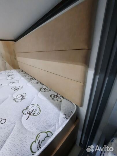 Кровать двуспальная