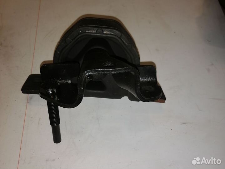 Подушка двигателя Nissan