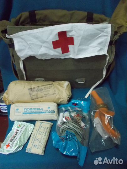 Сумка медицинская СССР с наполнением