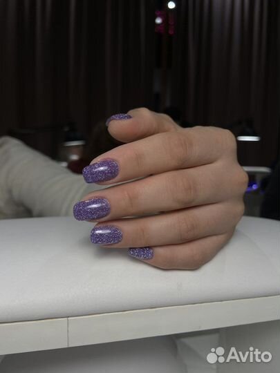 Модель на маникюр