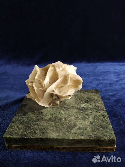 Роза кальцит