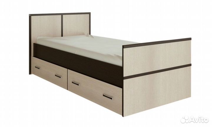 Кровать с ящиками. В наличии