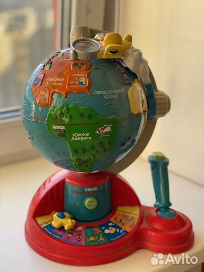 Музыкальный синтезатор и интерактивные игрушки