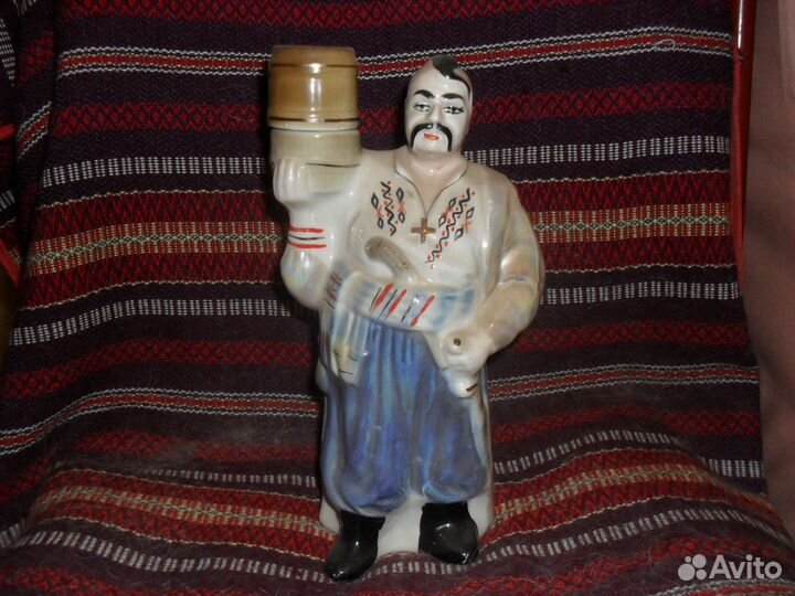 Статуэтки (оригинальный подарок или в коллекцию)