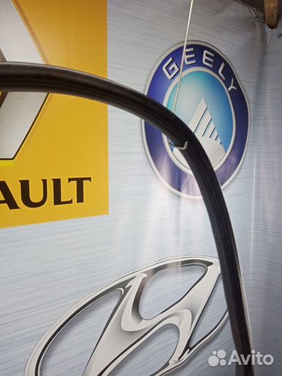 Уплотнитель зад проема двери Nissan almera classic