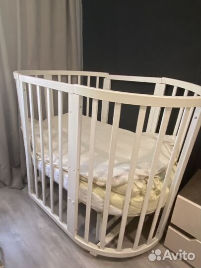 Детская кроватка трансформер с маятником