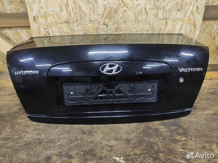 Крышка багажника Hyundai Verna