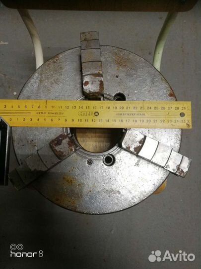 Токарный патрон 3 х кулачковый 250мм