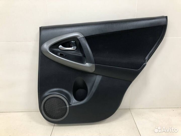 Обшивка двери задней правой Toyota Rav 4 A30 2006