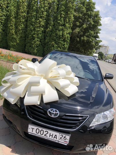 Большой подарочный бант на машину