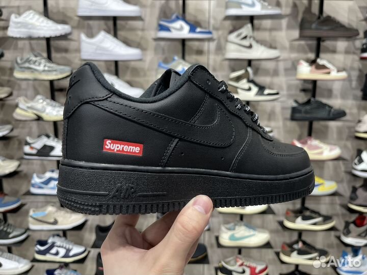 Nike Supreme Black