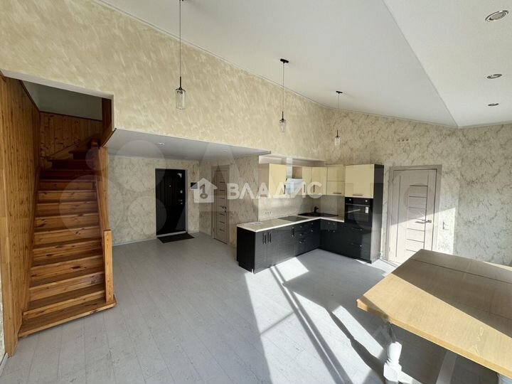 3-к. квартира, 85 м², 4/4 эт.