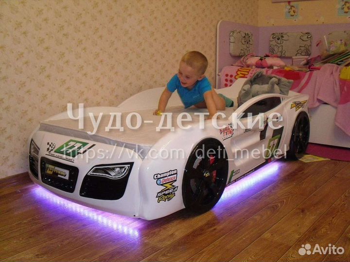 Детская кровать машина бу с матрасом