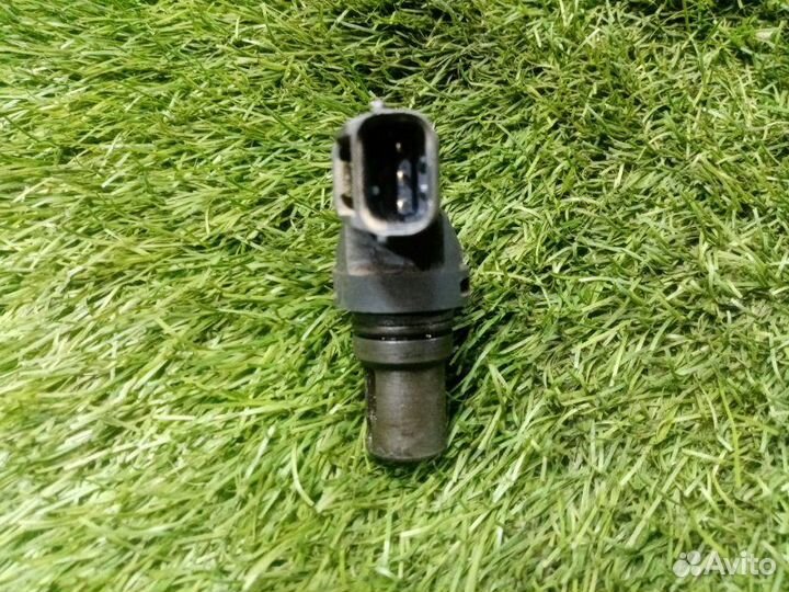 Датчик положения распредвала Mazda 3 BK Z6 652169