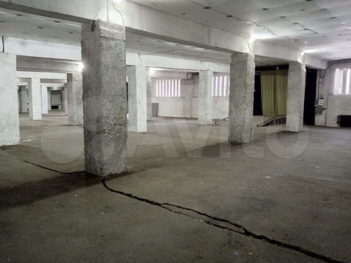 Склад, 2100 м²