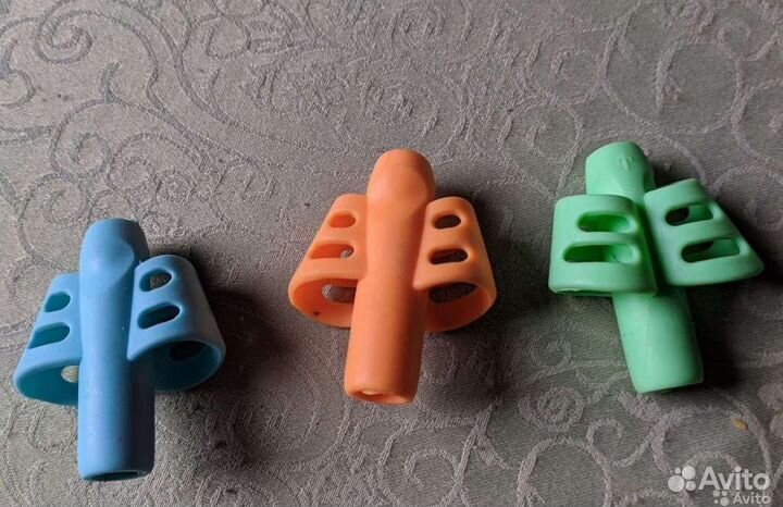 Тренажёр насадка для коррекции почерка