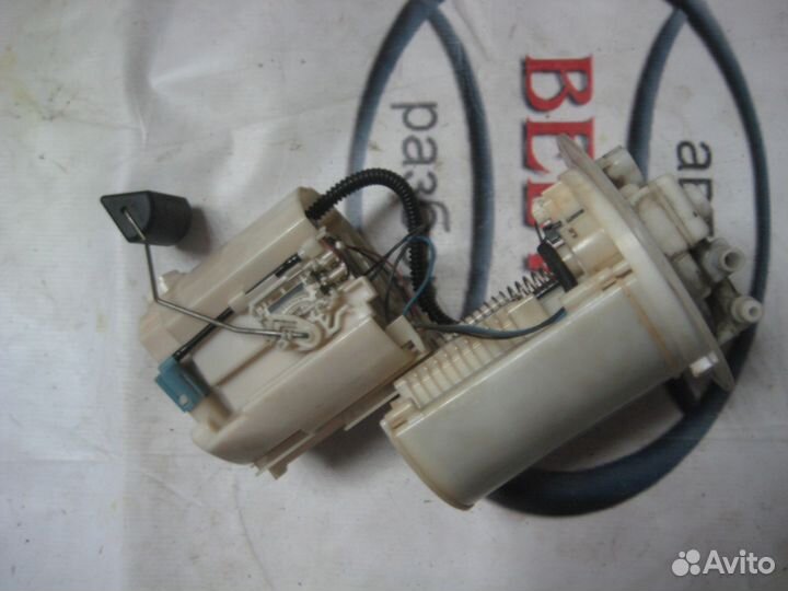 Насос топливный Toyota Corolla e15 150