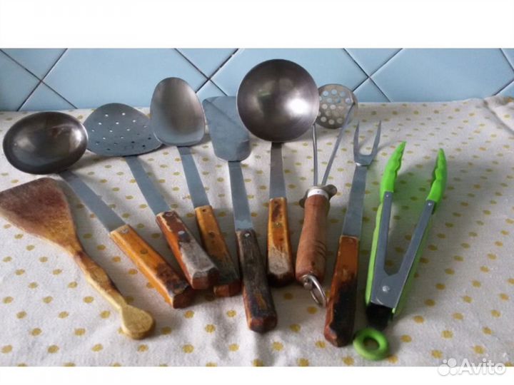 Ножи,вилки, ложки, тарелки-все для кухни