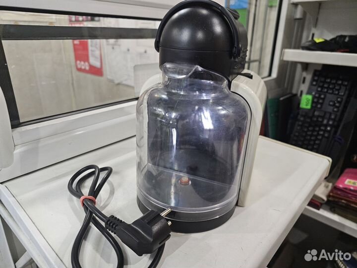 Капсуллная кофе машина nespresso