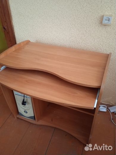 Стол компьютерный