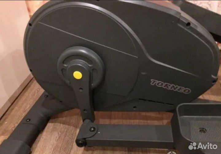 Эллиптический тренажер torneo exa motion (ес 44520