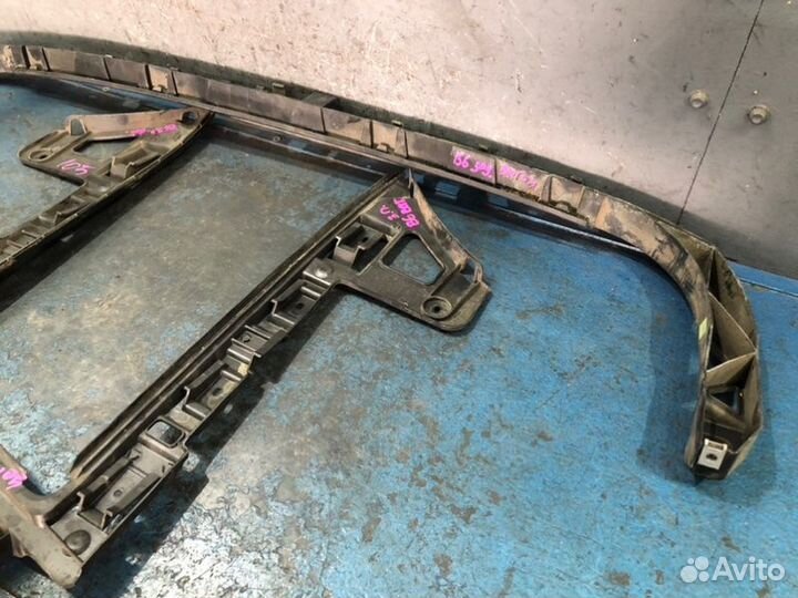 Комплект креплений бампера задний Volkswagen