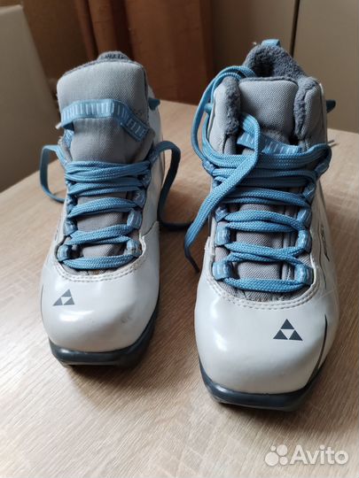 Лыжи беговые fisher женские плюс ботинки