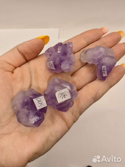 Аметист природные кристаллы
