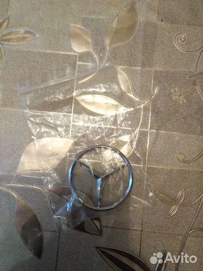 Эмблема мерседес