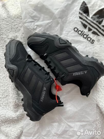 Кроссовки демисезонные Adidas Terrex новые