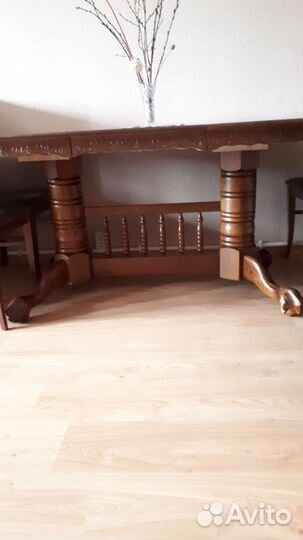 Новый стол и шесть стульев