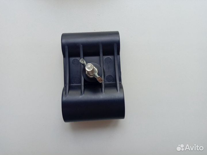 Крепеж к фонарю с выносной кнопкой