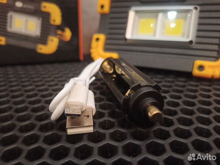 Светодиодный прожектор