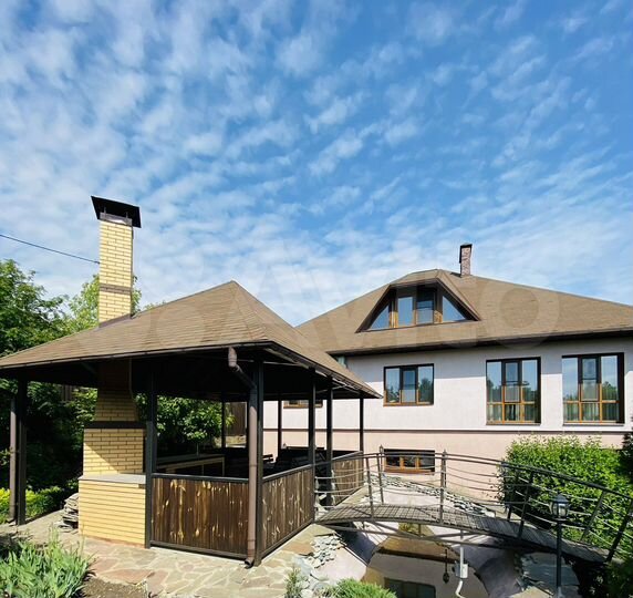 Дом 460 м² на участке 14 сот.