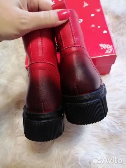 Ботинки женские