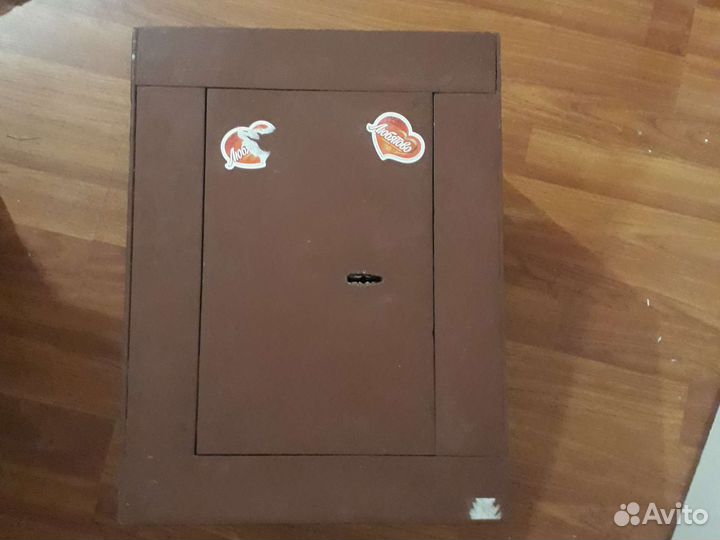 Сейф металлический